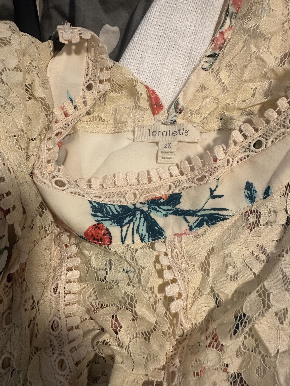 loralette Cream Lace Yoke Floral Top with Coral and Blue Blooms - Picture 4 of 4